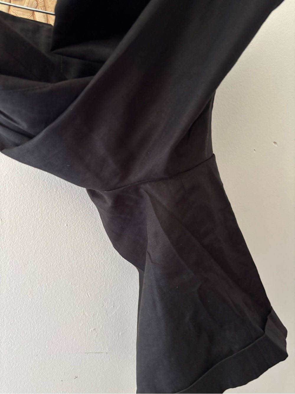 Vintage High-Waisted 100% Linen Shorts - Picture 12 of 12